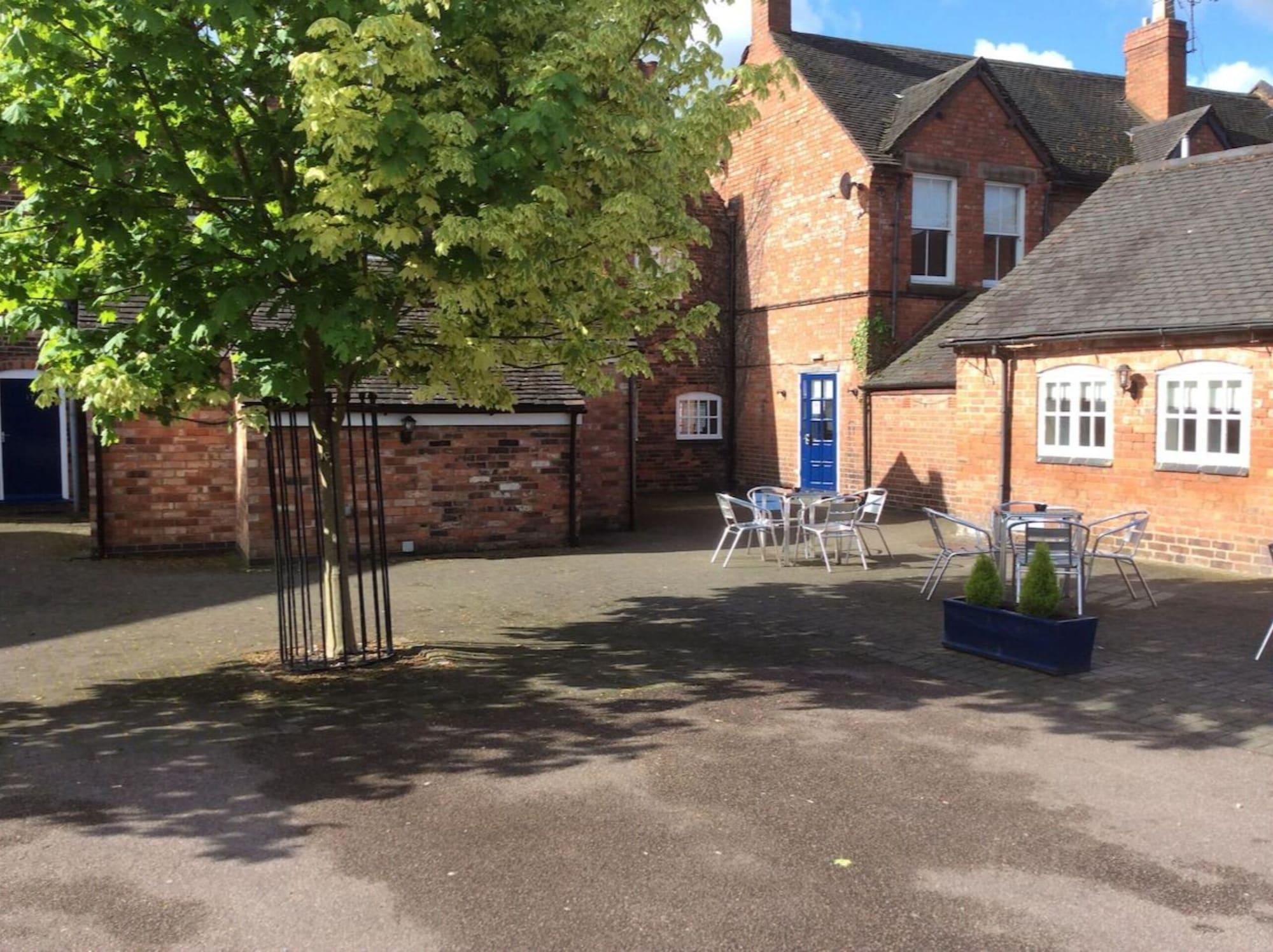 Oyo Tamworth Arms Boutique Pub & Hotel Exterior foto